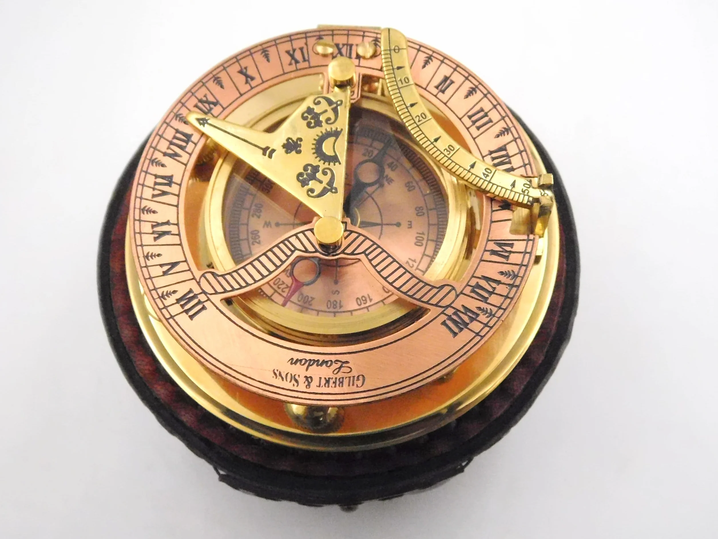 Brújula Sundial de latón antiguo con elegante estuche de cuero