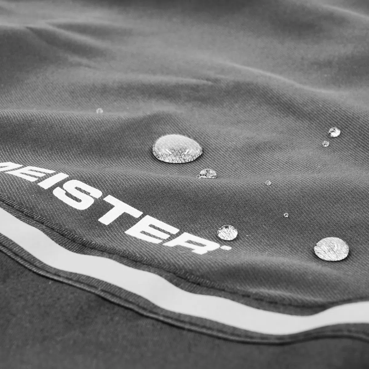 Meister Mochila XL con Cordón - Bolsa de Cuerda Impermeable para Gimnasio - Negra/Reflectante | Bolsillo externo con cremallera y accesorio interno con detalles reflectantes para mayor visibilidad