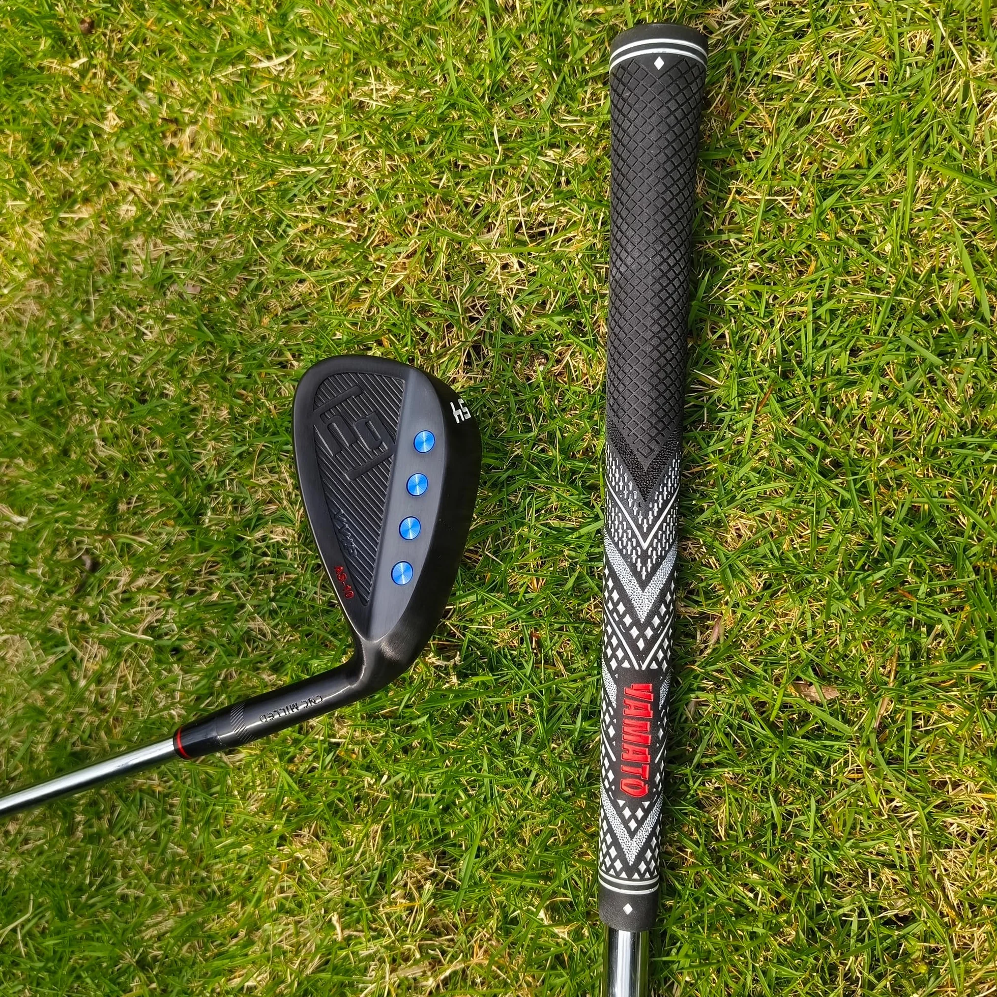 Yamato Juego de cuñas de golf de cara completa o cuñas de golf individuales 50/52/54/56/58/60 forjadas, cuña de arena para palos de golf fresados (acero inoxidable, 52 grados, regular, derecha)