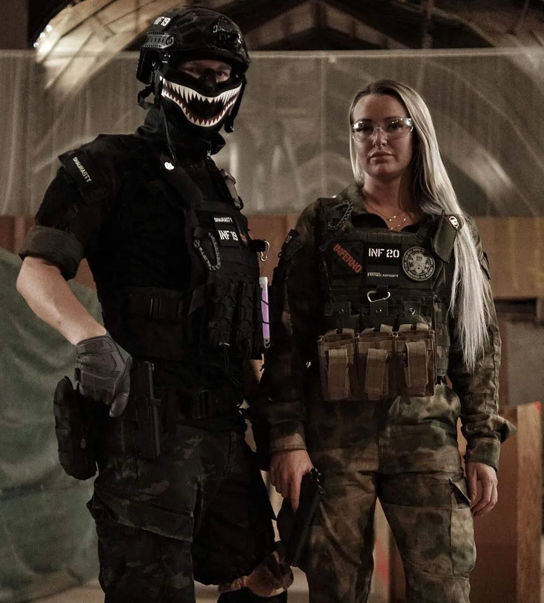 OneTigris X Storm Máscara Táctica Plegable de Media Cara con Malla + Parche Moral para Practicar Airsoft y Paintball CS con Correa Ajustable y elástica, Lower Face Mask