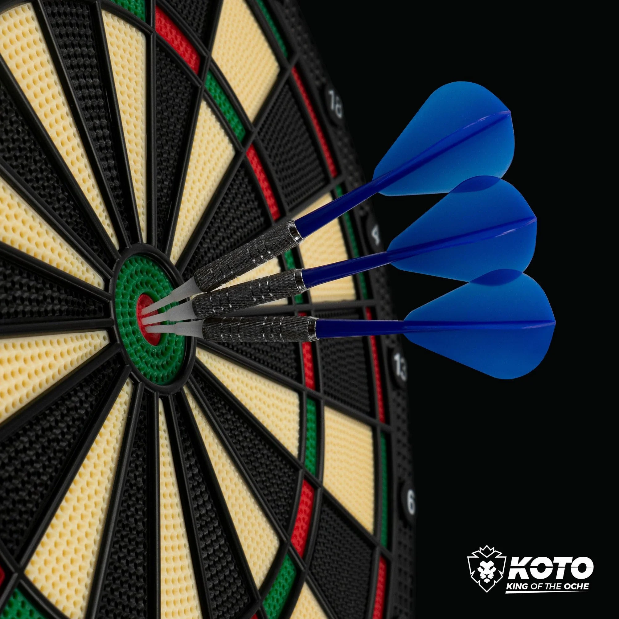 KOTO – Diana Electrónica Soft 590 Inalámbrica, 6 Dardos Soft + 24 Puntas, 32 Juegos, 590 Variantes, Portátil y Fácil de Instalar