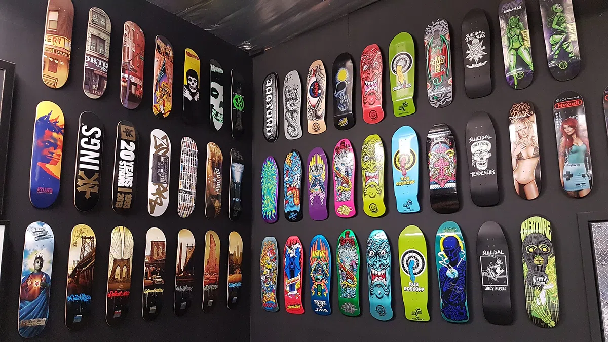 Sistema mural para tablas de monopatín – 2 unidades