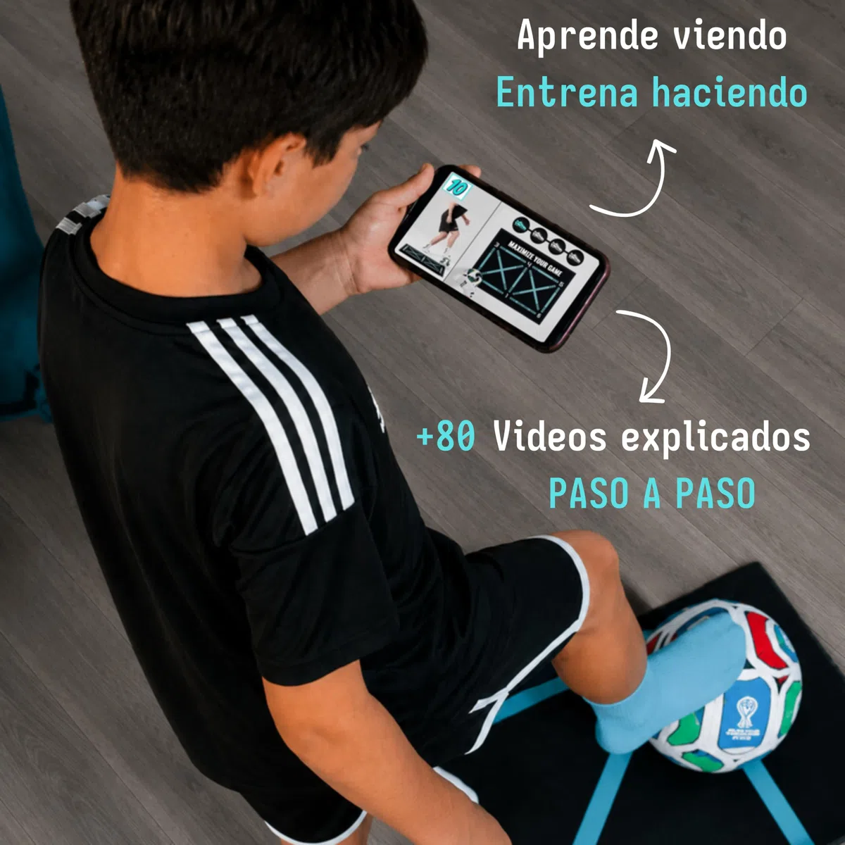Alfombra Entrenamiento Futbol – Incluye App de Entrenamiento con Videos Interactivos y Rutinas Progresivas + Medias Antideslizantes, Bolsa de Transporte y Caja Premium para Regalo.