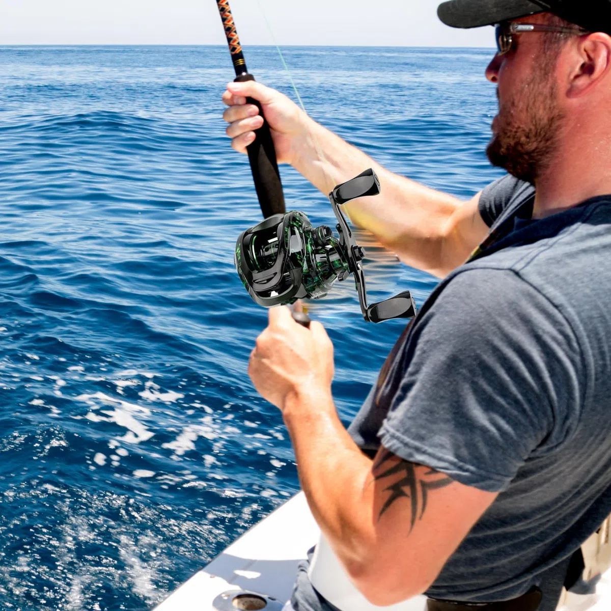 Carretes de Pesca Baitcasting, relación de Engranaje 7.2:1 Carrete de Pesca Baitcasting con rodamientos de Bolas 4+1Bb, antioxidantes y livianos para Agua Dulce Salada