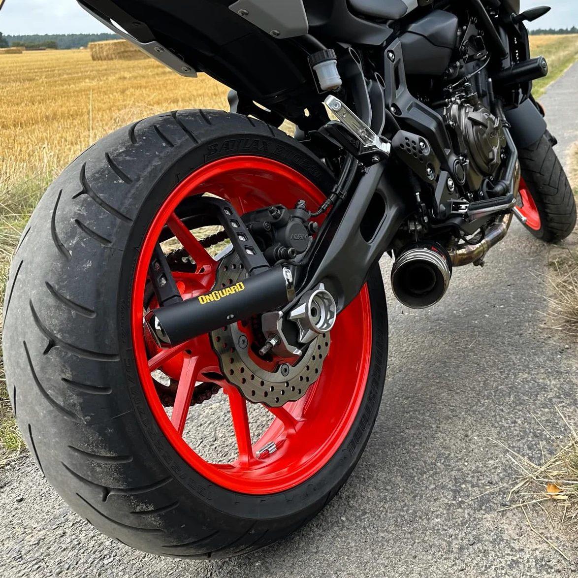 OnGuard RockSolid Candado en U resistente a la amoladora angular (8,9 x 17,5 cm) para bicicleta, motos y Powersport, grillete de 14 mm, mecanismo de bloqueo X4P, ligero, 5 llaves, protección antirrobo | Bike-u-locks