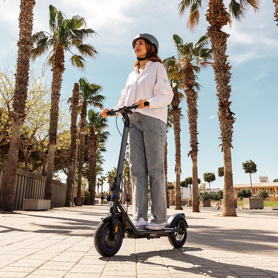 Cecotec Patinete Eléctrico Homologado con App Bongo D20 XL Connected. Potencia Máxima de 630W, Autonomía de hasta 20km, Ruedas de 10”, Supera Pendientes, Freno Delantero y Trasero