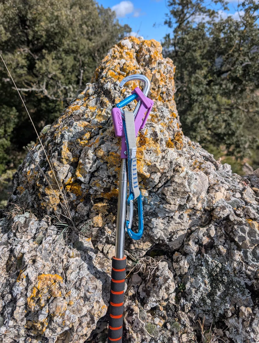 Climb3D Clipstick – Extensor de Escalada Impreso en 3D, Ultraligero y Compacto (3 m Extensible, 43 cm Plegado, 180 g)