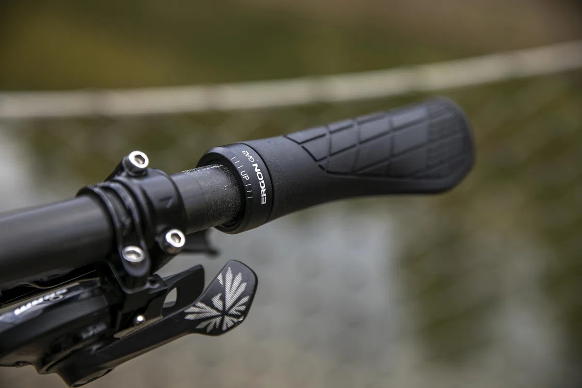 Ergon Grip de Caucho para Manillar de Bicicleta - Negro