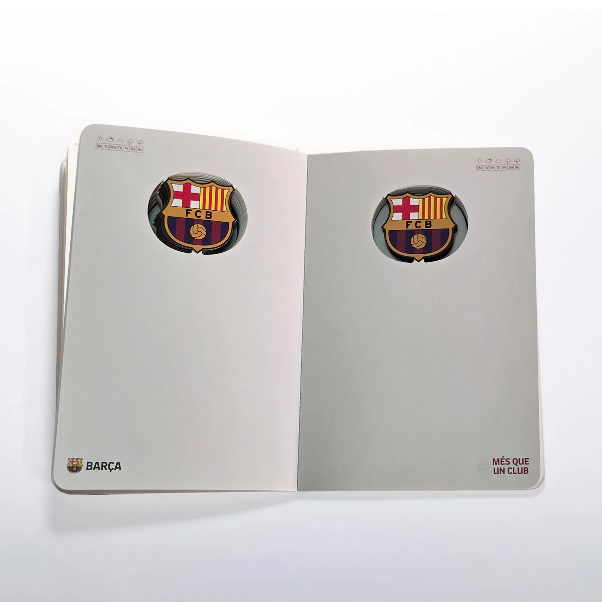 Cuaderno FC Barcelona BARÇA en 3D - encuadernación con Lomo Textil y Acabados de Calidad - 120 páginas de Hojas sin pautar - Color Azulgrana - Tamaño A5