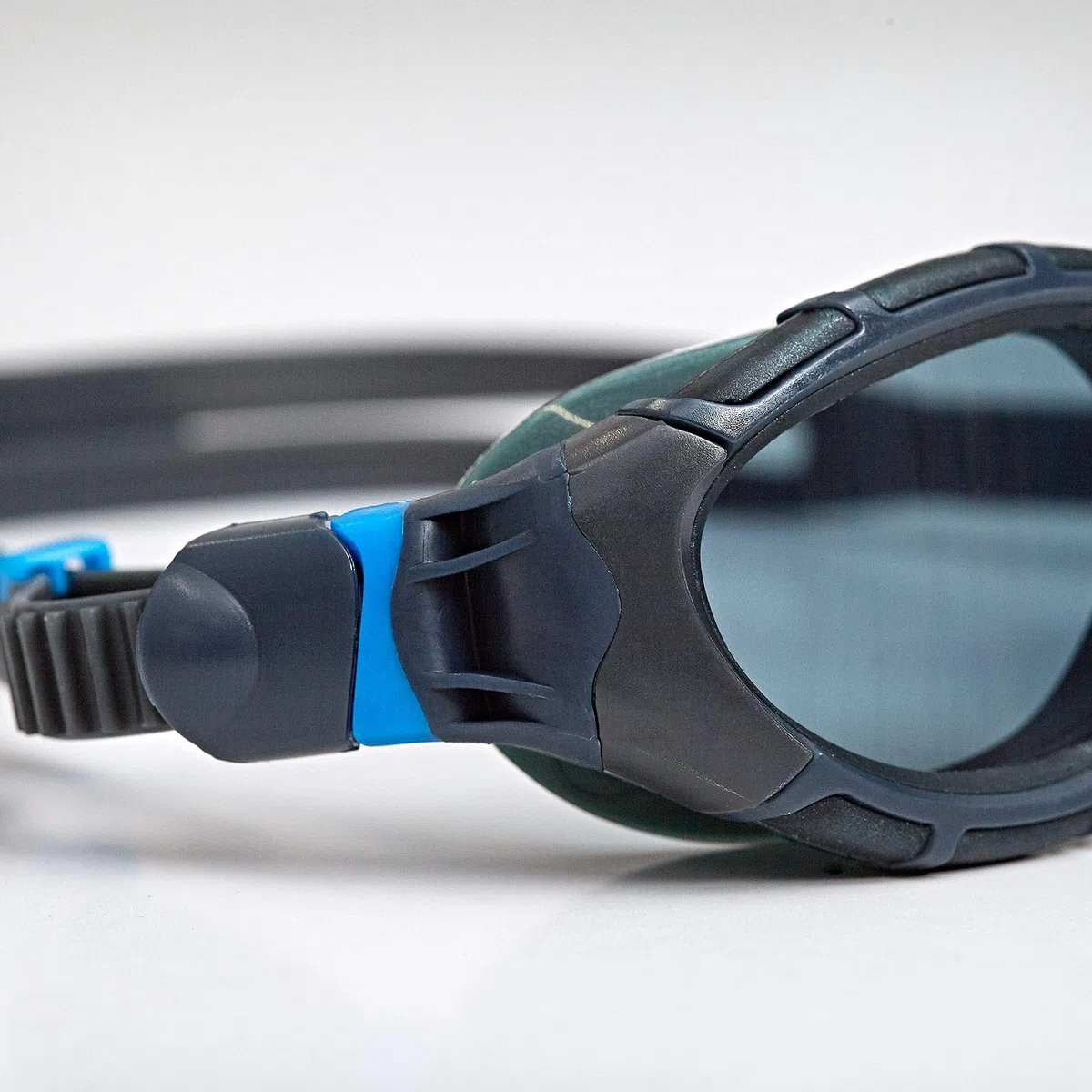 Zoggs Original Predator Flex Gafas de Natación para Hombre y Mujer – Gafas para Nadar en Aguas Abiertas, Cómodas, Antivaho, Correas de Ajuste Rápido