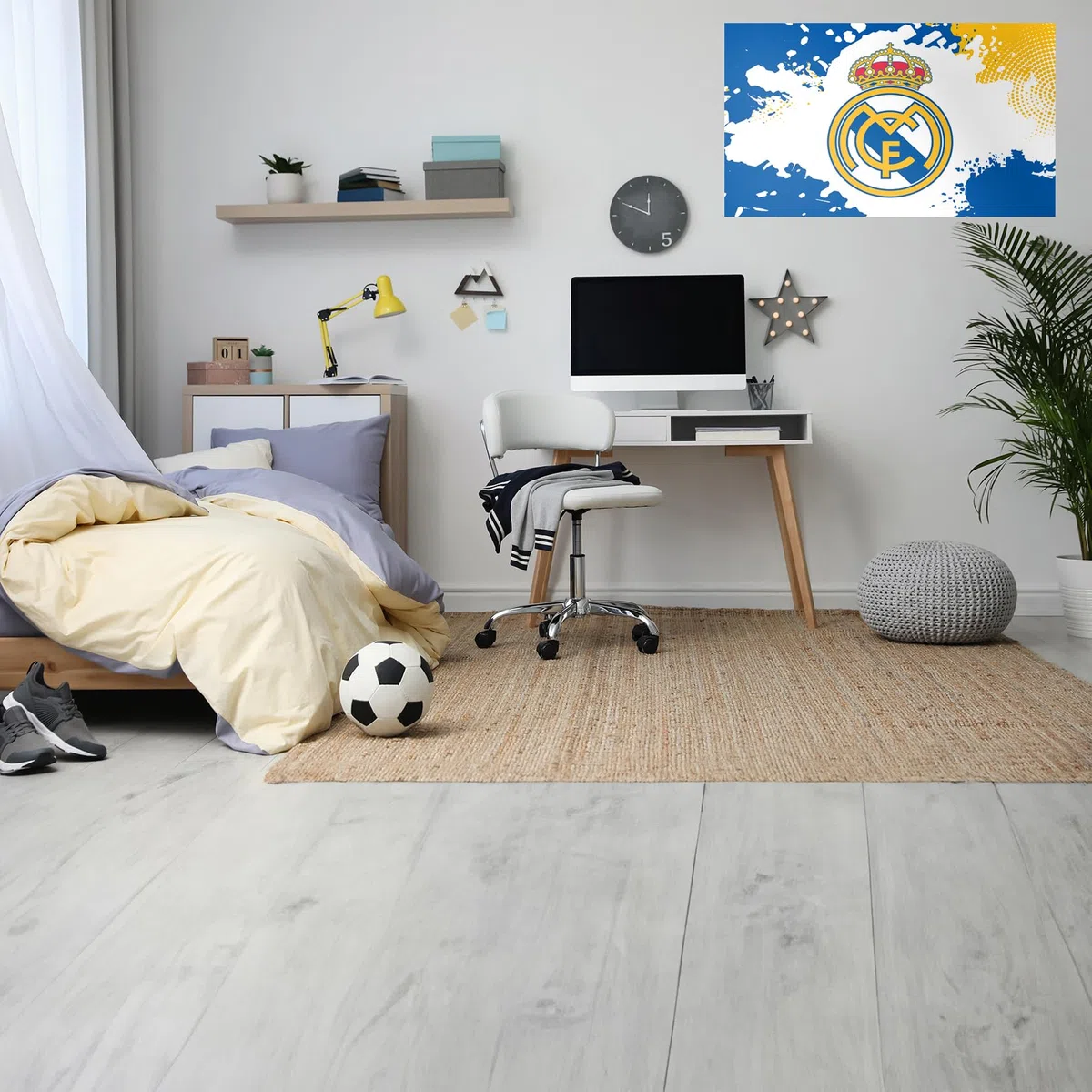 Adhesivo de pared de vinilo del Real Madrid – Grande (120 x 70 cm) – Escudo completo en salpicaduras de color