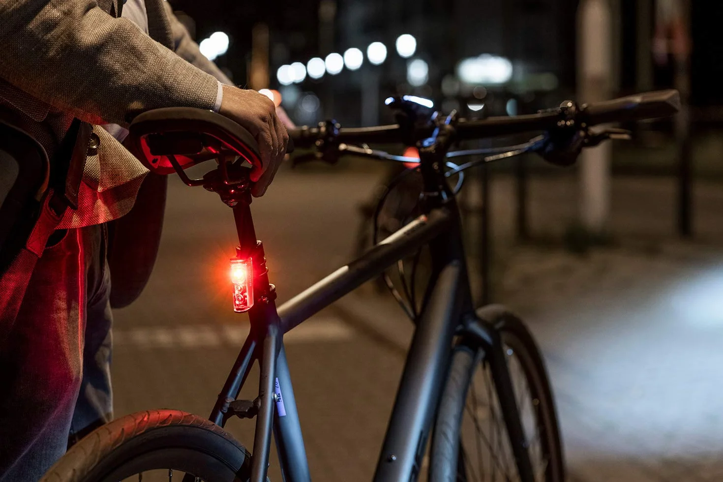 Sigma Blaze o Blaze Flash I Luz LED para Bicicleta I Luz Trasera Intermitente con función de luz de Freno